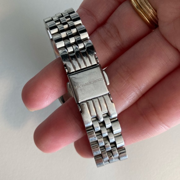 Michael Kors Silver stainless steel small watch - Picture 6 of 10